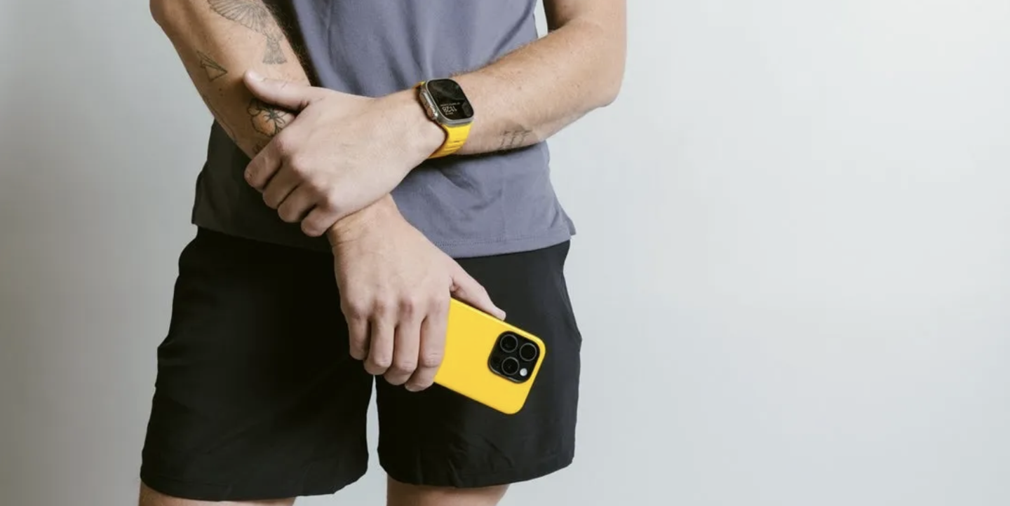 Nomad 推出“限量款”赛车黄风格苹果 Apple Watch 表带及 iPhone 手机壳，50 美元起