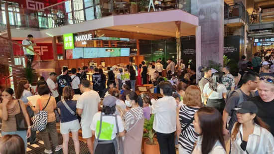 奈雪的茶泰国首店火爆开业，入驻高端商场C位彰显品牌力