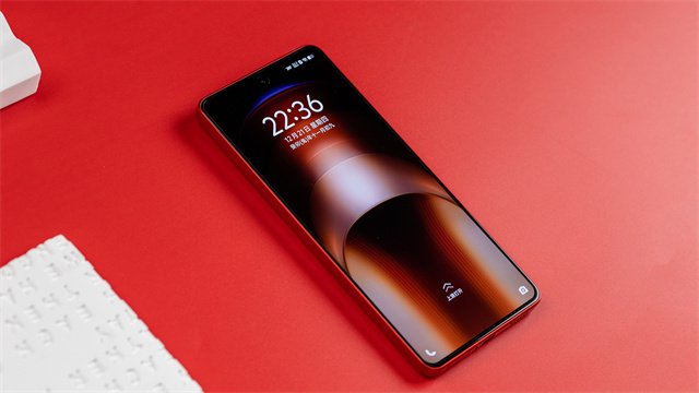 iQOO Neo9体验评测：红白之魂的碰撞，构建全游戏生态