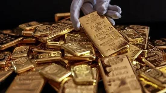 纽约黄金期货2023年上涨约13.5%